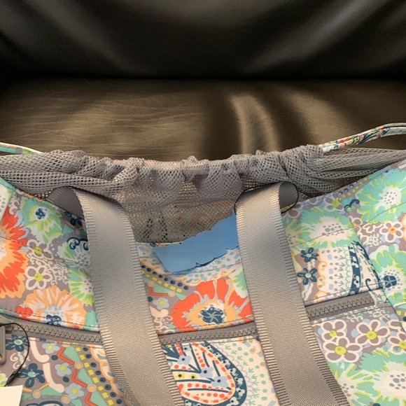 Vera Bradley ReActive bag. - Picture 5 of 6